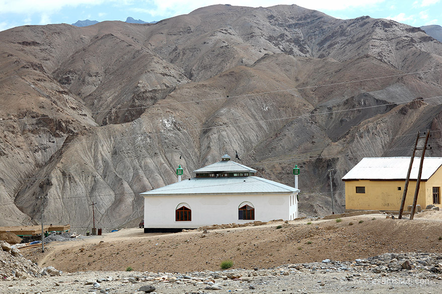 Drive from Leh to Kargil