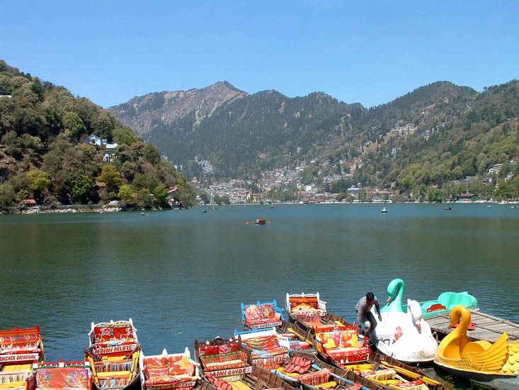 Vé máy bay đi Nainital