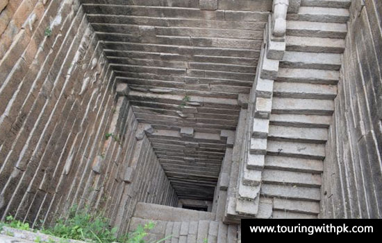 Step Well Penukonda Fort, Andhra Pradesh 