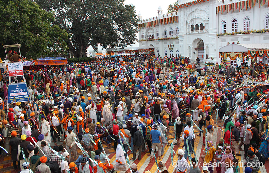 Hola Mohalla Festival