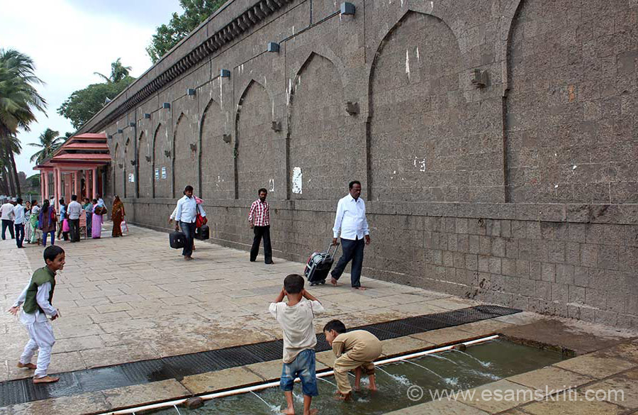 Siddeshwar Temple Solapur