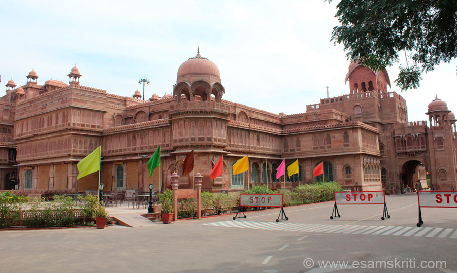 Lallgarh Palace